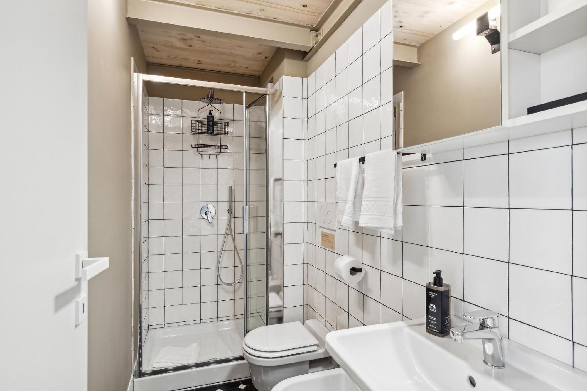Limehome Rome Via Fortebraccio Room photo